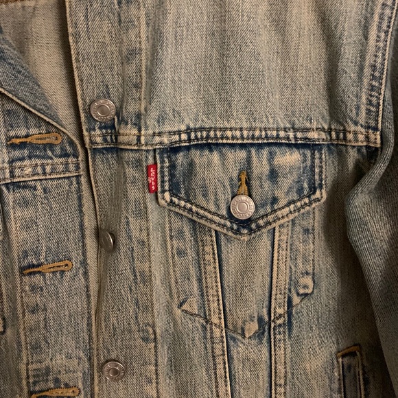 Levi’s Jean Jacket (Women’s) - Picture 3 of 11